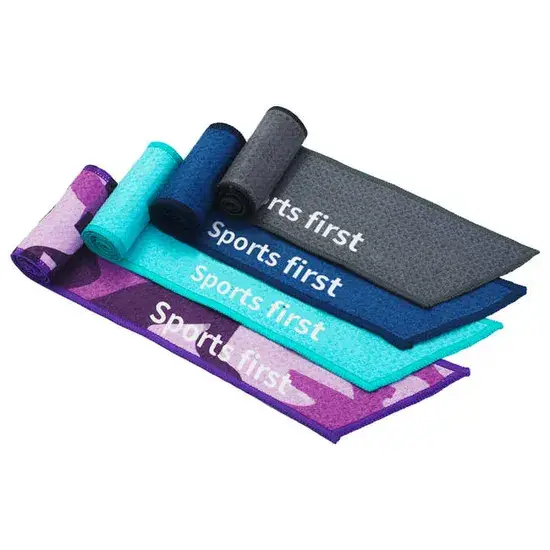 Khăn thể thao microfiber tùy chỉnh phục vụ cho bóng đá Mỹ với móc treo và dải dính hình ảnh 1-description