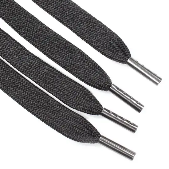 Áo hoodie đen thời trang với dây rút tự chỉnh và thiết kế độc đáo hình ảnh 1-description