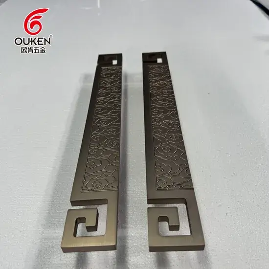 Tay nắm cửa bằng nhôm với thiết kế đơn giản và tinh tế từ thương hiệu Ouken hình ảnh 1-description