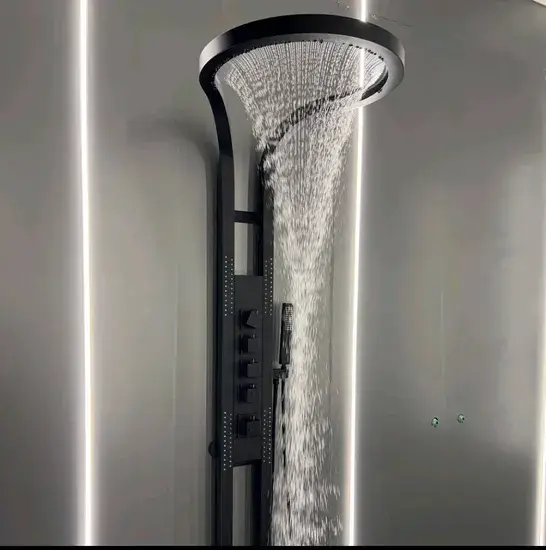 Thiết kế phổ biến vòi sen mưa thác nước Tiktok - Đầu vòi sen màu đen mạ bạc, gắn tường, bảng vòi sen phun mưa hình ảnh 1-description