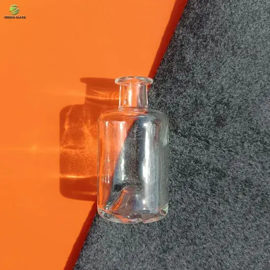 Chai Rượu Vodka Thủy Tinh 500ml Được Phủ Nắp Cork - Sản Phẩm Chất Lượng hình ảnh 1-description