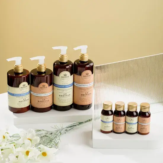 Dầu gội đầu thảo dược du lịch và sản phẩm chăm sóc tóc tại khách sạn Ống Sen Gel hình ảnh 1-description