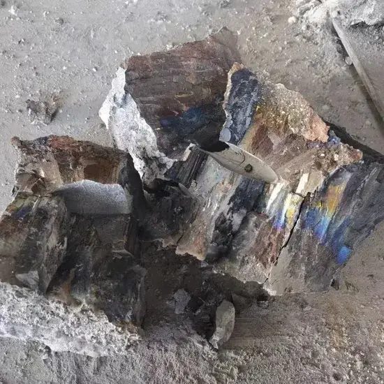 Thùng chứa Canxi Carbide kích thước 50-80mm, trọng lượng 100kg/Drum và 50kg/Drum từ nhà máy uy tín hình ảnh 1-description