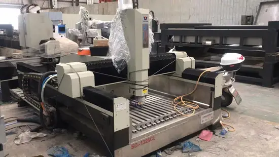 Máy CNC khắc đá 1325 chất lượng cao, giúp tạo ra các sản phẩm đẹp và chính xác hình ảnh 1-description