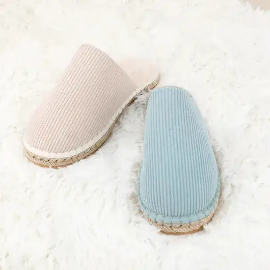 Những đôi dép sọc cổ điển cho mùa thu và đông ấm áp hình ảnh 1-description