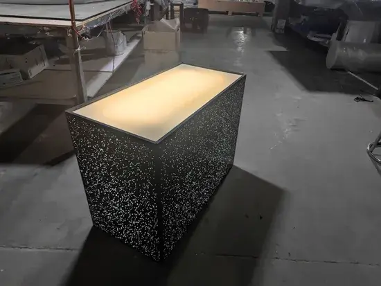 Kệ trưng bày sản phẩm LED hoàn thiện đá nhân tạo được làm theo yêu cầu cho việc trưng bày sản phẩm trong hộp đèn kim loại hình ảnh 1-description