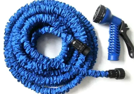 Ống Xịt Thấm Nước PE Cao Su Linh Hoạt cho Vườn Mở Rộng với Tám Đầu Phun hình ảnh 1-description