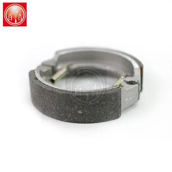 Phân phối phụ tùng phanh xe tải Baiji, chất lượng mài mòn cao, giày phanh xe kéo hiệu suất tốt hình ảnh 1-description
