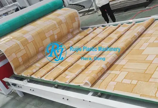 Máy sản xuất tấm trải sàn vật liệu PVC và da phủ sàn nhựa hình ảnh 1-description