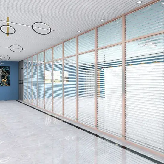 Vách ngăn kính cường lực lớp louver - lựa chọn hoàn hảo cho không gian trong suốt hình ảnh 1-description